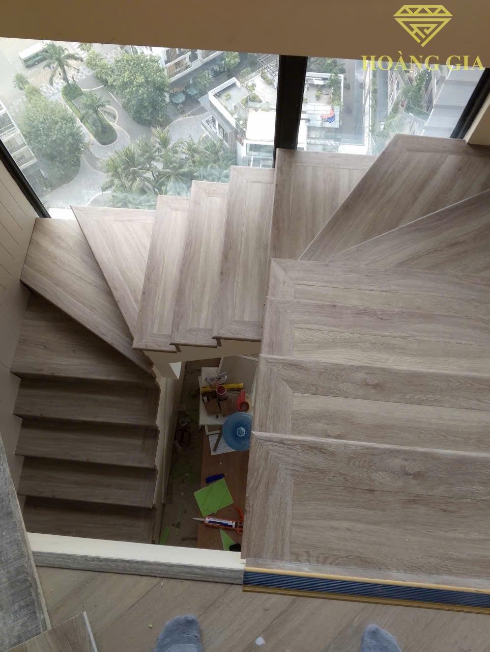 mặt bậc cầu thang giả gỗ