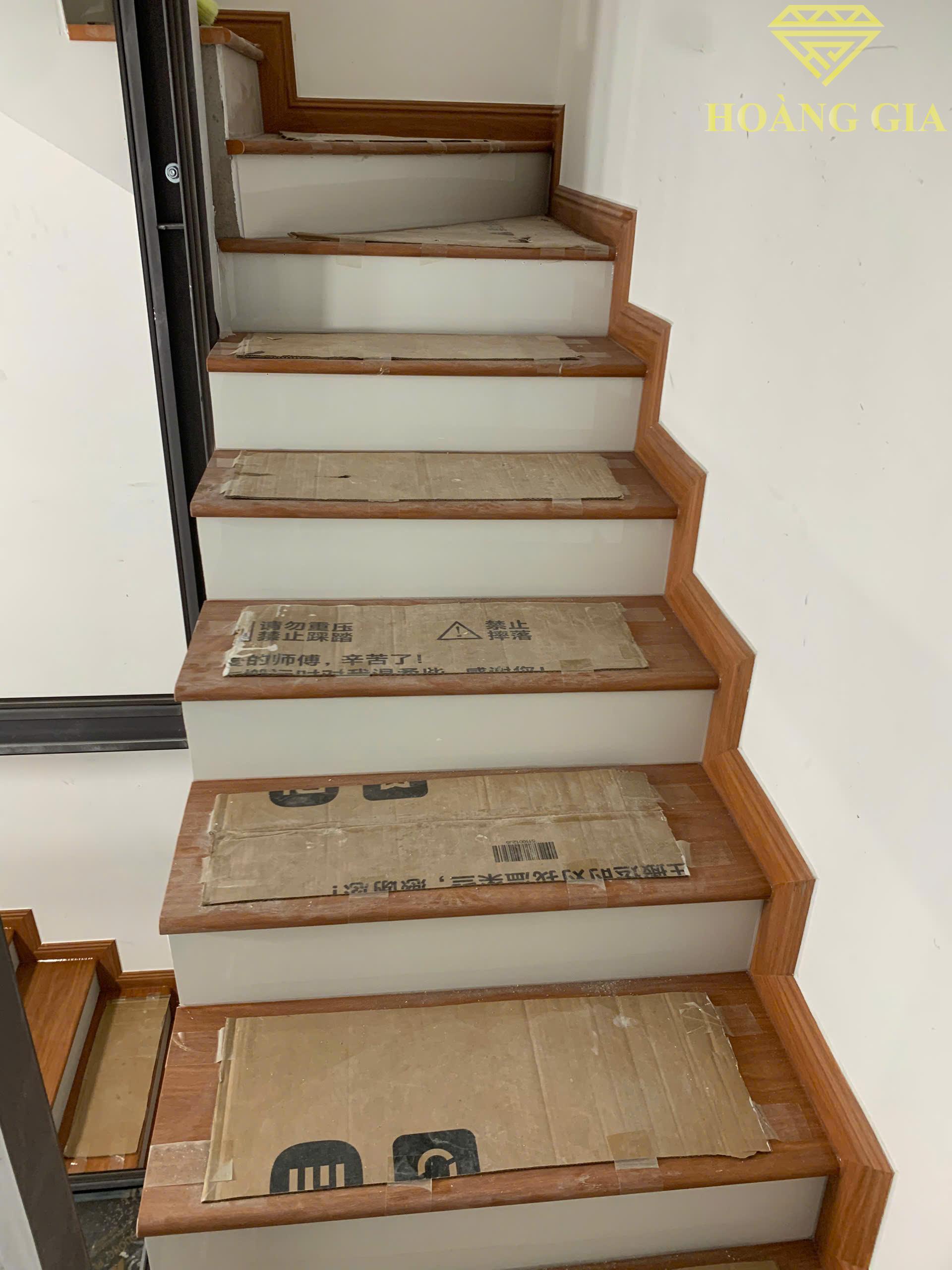 mặt bậc cầu thang giả gỗ