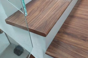 Giải pháp chống nước, mối mọt hiệu quả bằng mặt bậc nhựa giả gỗ